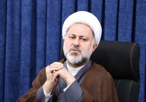 پشت میزنشینی با تقوای رئیسی جور درنمی‌آمد