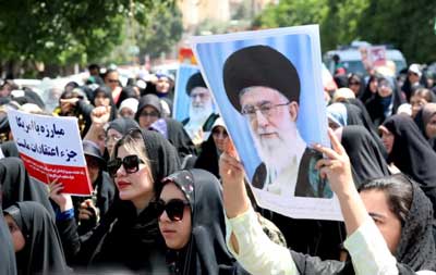 تولد وحدت و همدلی در بطن بحران