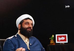 درگیری غرب با ایران بر سر حاکمیت الهی یا اومانیسم است
