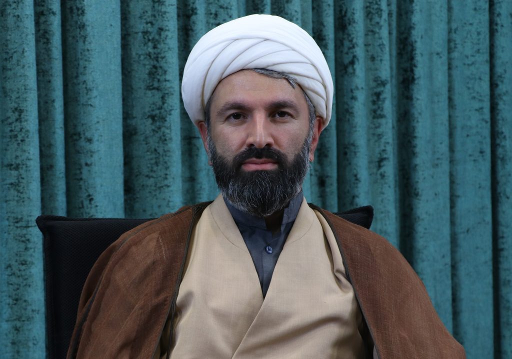 دشمن به دنبال نابودی عقبه اجتماعی انقلاب / تولید سرمایه اجتماعی با روایت از توانمندی‌های کشور ممکن است