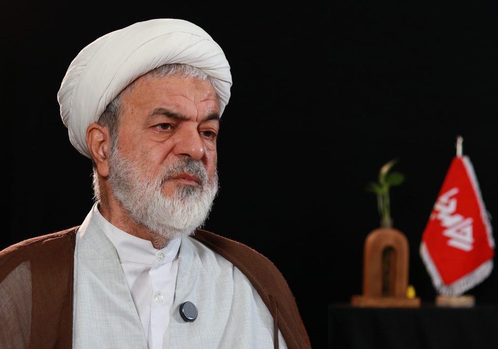 طلاب در گردهمایی جهانی اربعین از جهاد تبیین غفلت نکنند