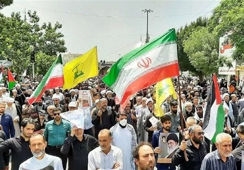 اتحاد مقدس که از سوی رهبر معظم انقلاب به‌عنوان یک استراتژی محوری در مقابله با دشمنان معرفی شده، نقش کلیدی در تقویت انسجام داخلی و مقابله با تهدیدات خارجی ایفا می‌کند.