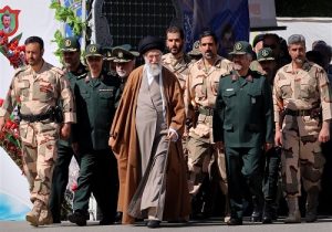 قش راهبردی رهبری در تقویت همبستگی ملی